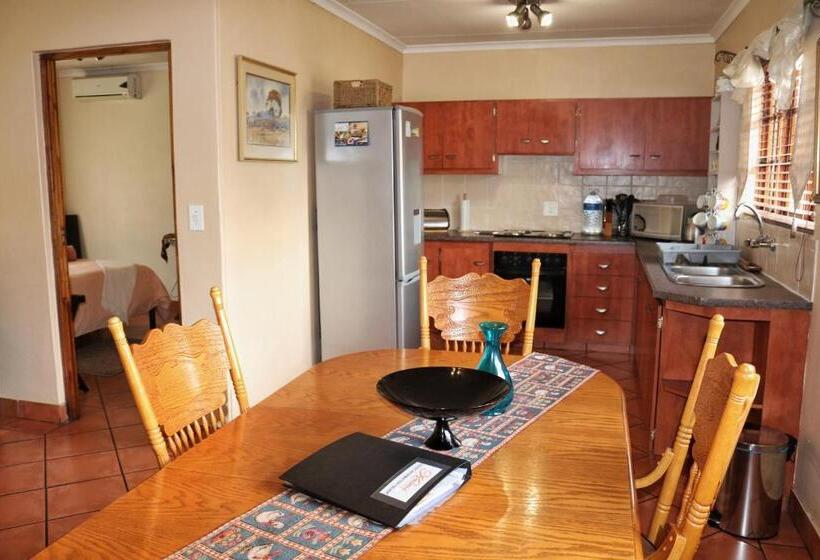 Апартаменты 2 Спальни, Kairos Home