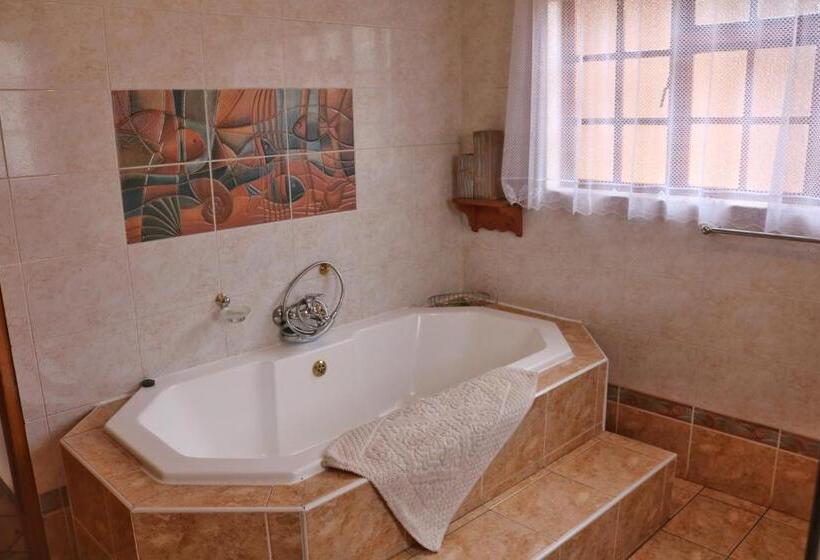 Апартаменты 3 Спальни, Kairos Home