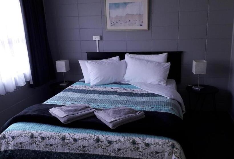 Семейный Номер, Tarawera River Lodge Motel