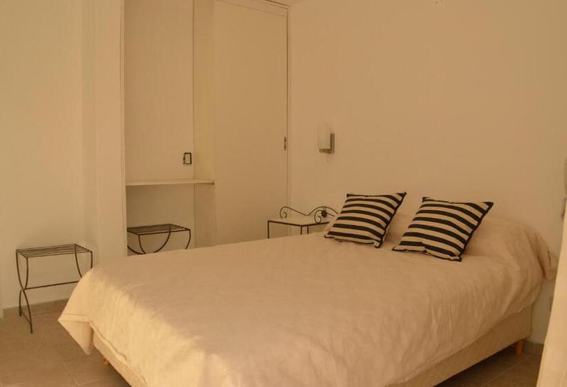 اتاق استاندارد برای معلولان, Faro Del Parque