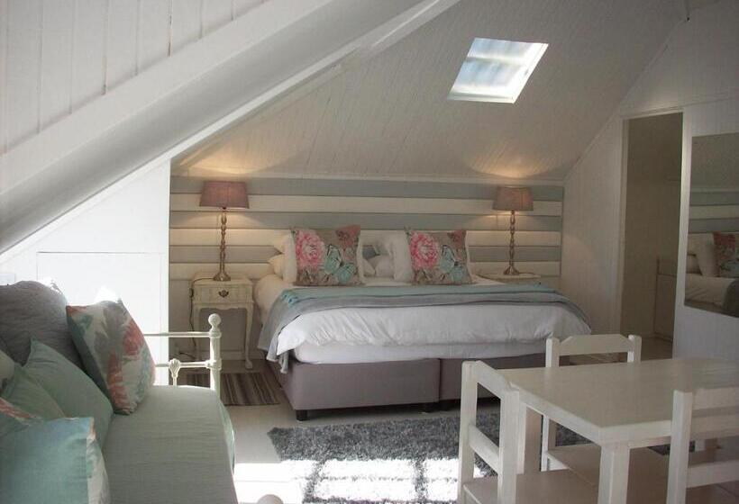 اتاق لوکس با چشم‌انداز استخر, Guest House Ascot Place