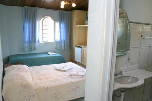 Четырехместный Номер Стандарт, Pousada Bariloche
