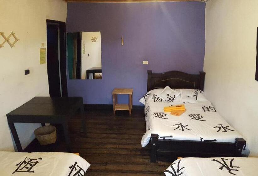 اتاق استاندارد چهارنفره با سرویس بهداشتی مشترک, Hostal Bambu