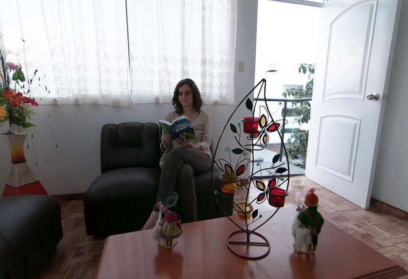 דירת חדר, La Casa De Chamo