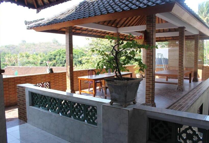 Номер Superior, Serangan Inn Ii