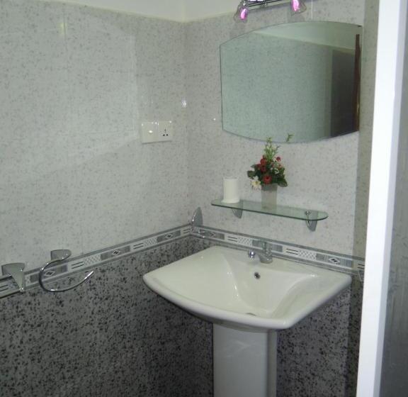 Трехместный Номер Deluxe, Devi Tourist Home
