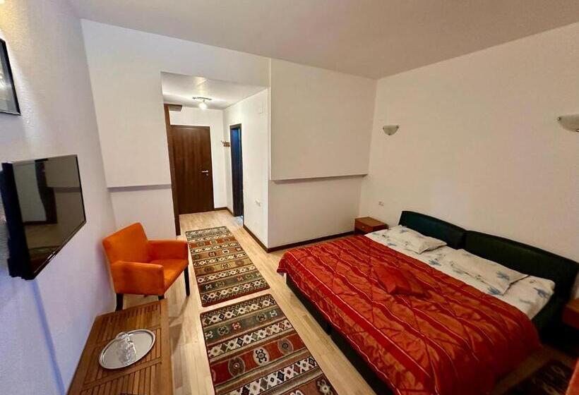 Quarto Estandar, Pensiunea Rasnoava