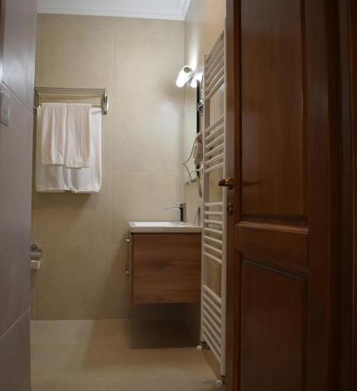 Quarto Estandar, Vila Preciosa