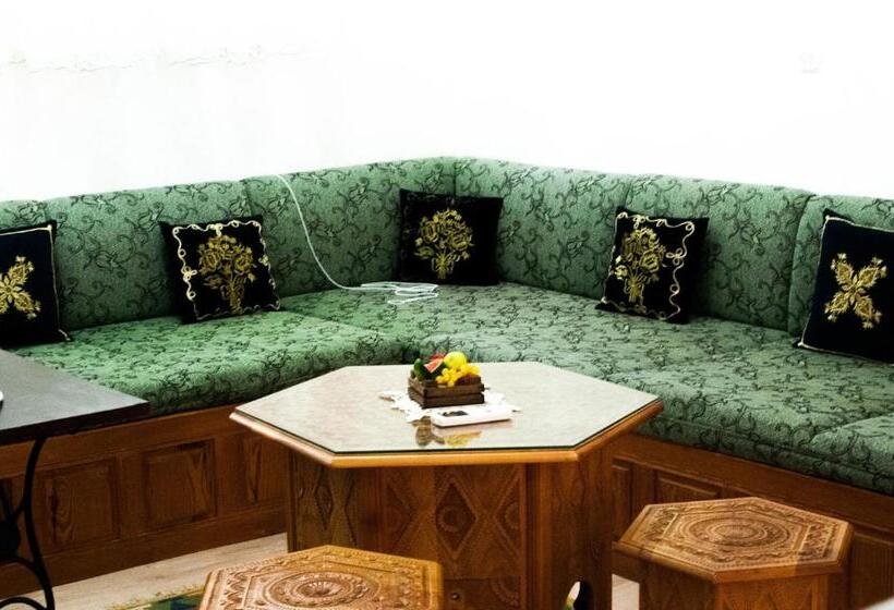 آپارتمان 1 خوابه, Green River Apartment