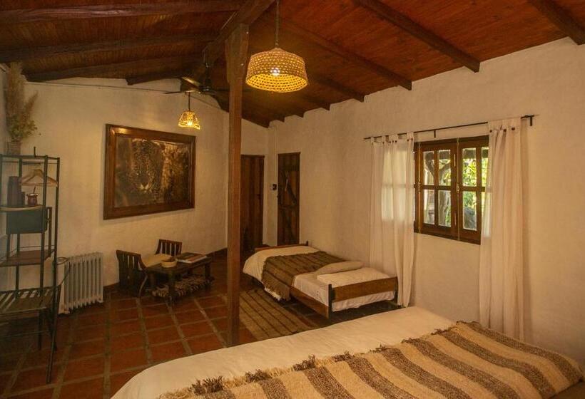 Quarto Quádruplo Estandar, Posada Uguay   Esteros Del Iberá