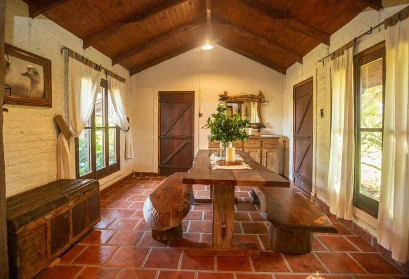 Quarto Triplo Estandar, Posada Uguay   Esteros Del Iberá