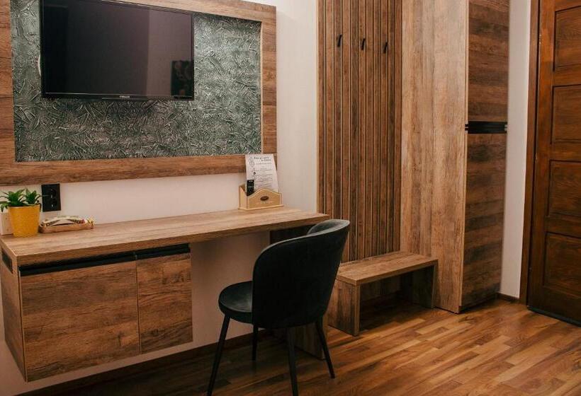 اتاق استاندارد با بالکن, Casa Traian