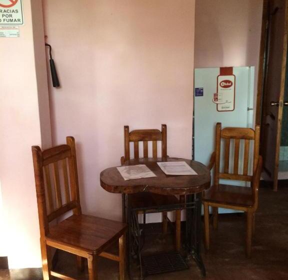 Номер Стандарт Совместная Ванная, Hostal Nathaly