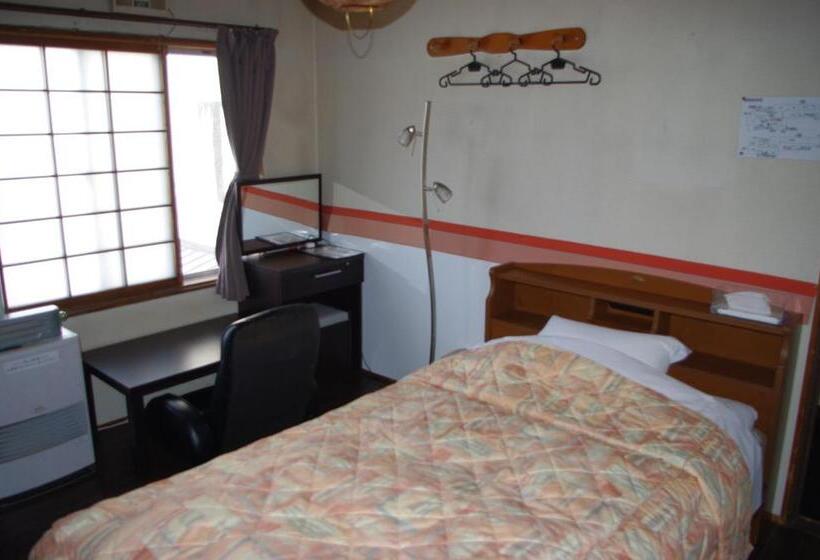غرفة قياسية فردية حمام مشترك, P Dash Garden Backpackers