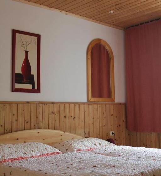 חדר סטנדרט לארבעה, Gasthof Zum Heiligen Nikolaus
