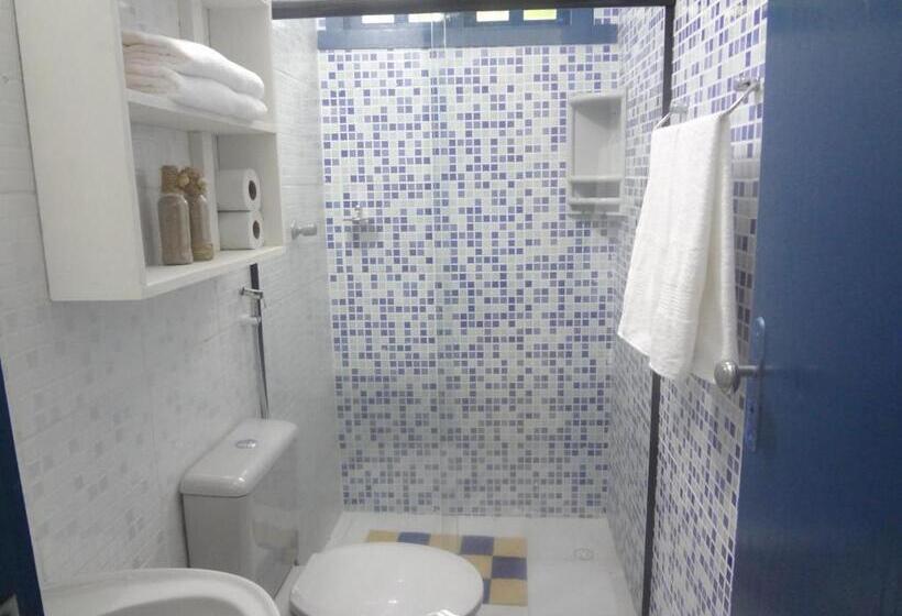 带一个卧室和一个阳台的海景公寓, Pousada Terceiro Espaço