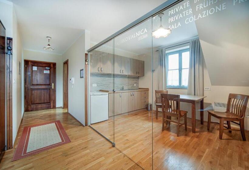 اتاق سوپریور خانوادگی, Rooms & Apartments Parma