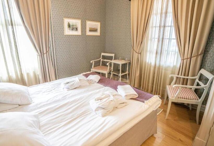 غرفة قياسية حمام مشترك, Ombergs Turisthotell