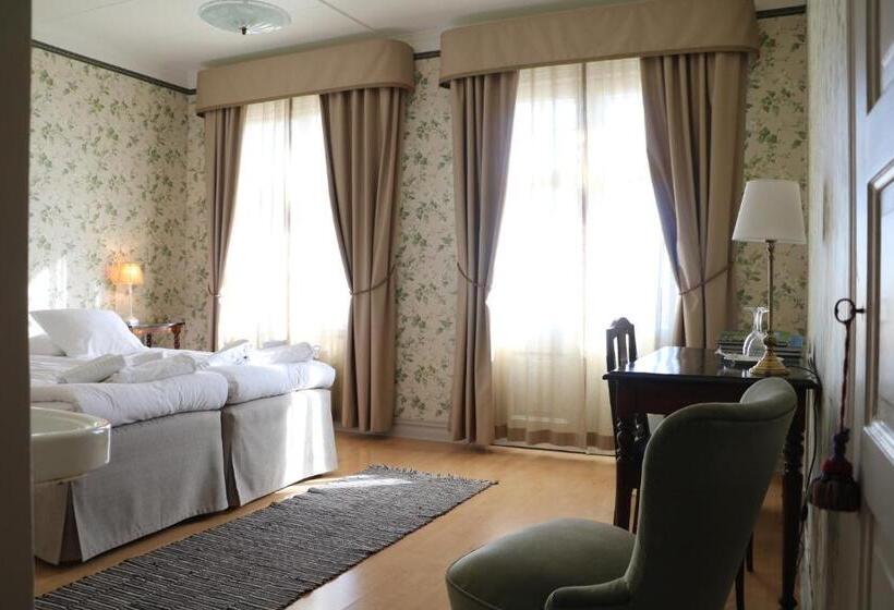 غرفة قياسية حمام مشترك, Ombergs Turisthotell