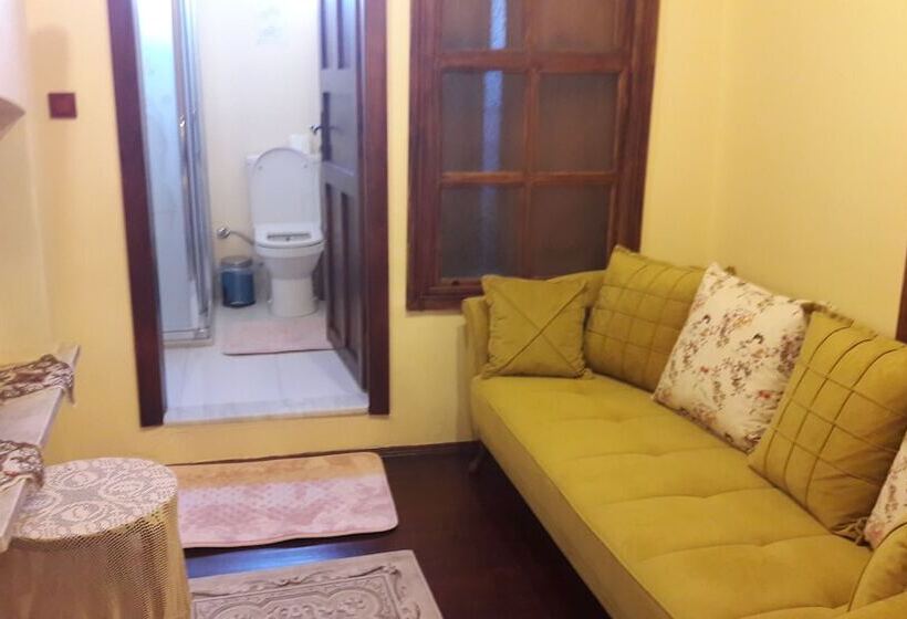 Люкс Классика, Papazın Konağı Pansiyon
