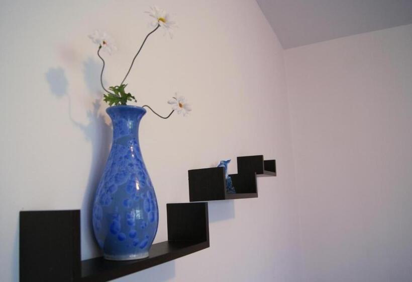 标准房带园景, Kastela Guest House