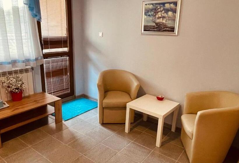 标准房带园景, Kastela Guest House