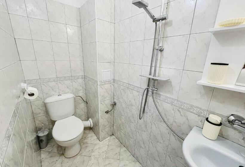Quarto Estandar Vista Mar, Kastela Guest House