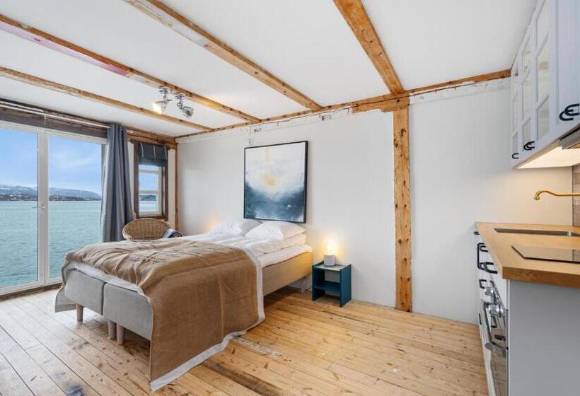 海の見える１ベッドルームアパートメント, Sveggvika Guesthouse