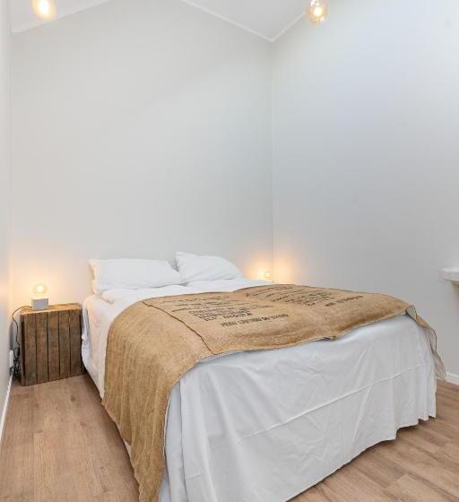 带海景的标准工作室, Sveggvika Guesthouse