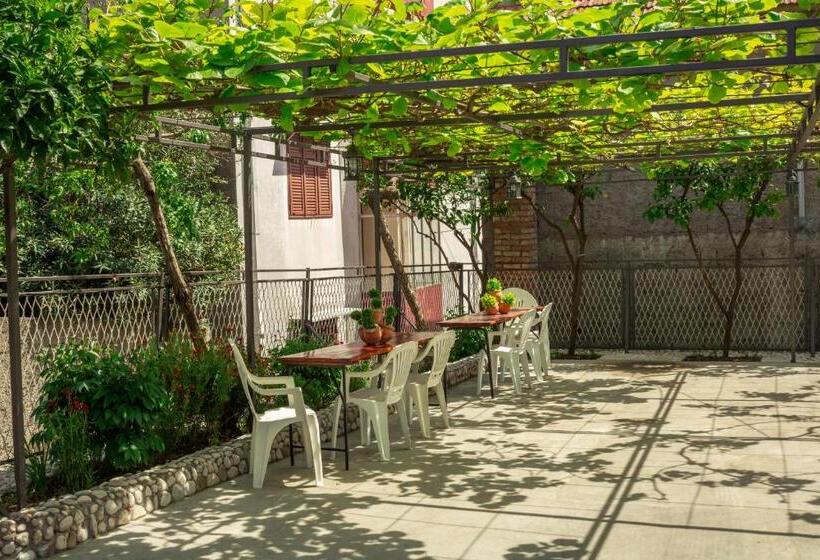 اتاق استاندارد, Rooms Molabeciri