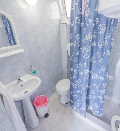 اتاق استاندارد سه نفره, Rooms Molabeciri