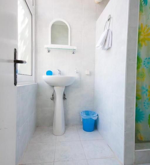 اتاق استاندارد با بالکن, Rooms Molabeciri