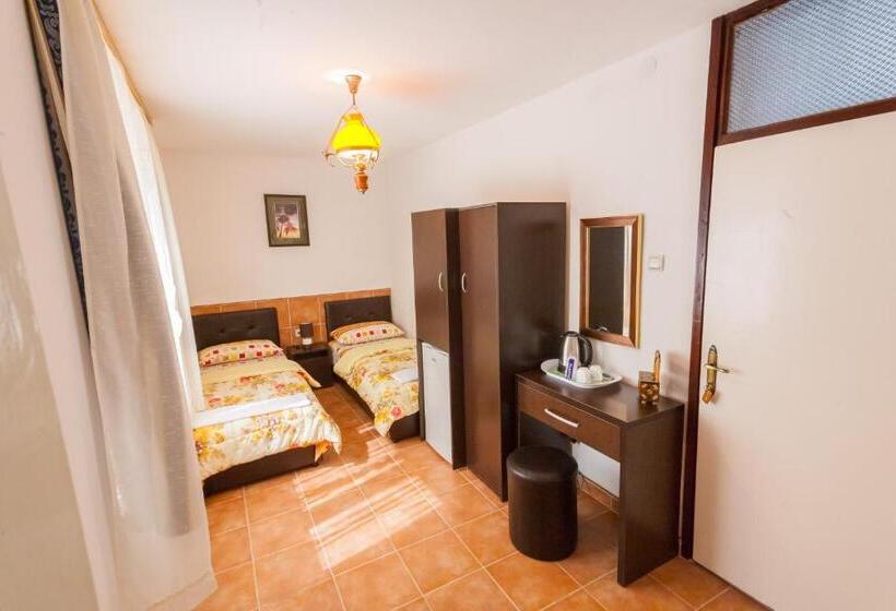 اتاق استاندارد, Rooms Molabeciri