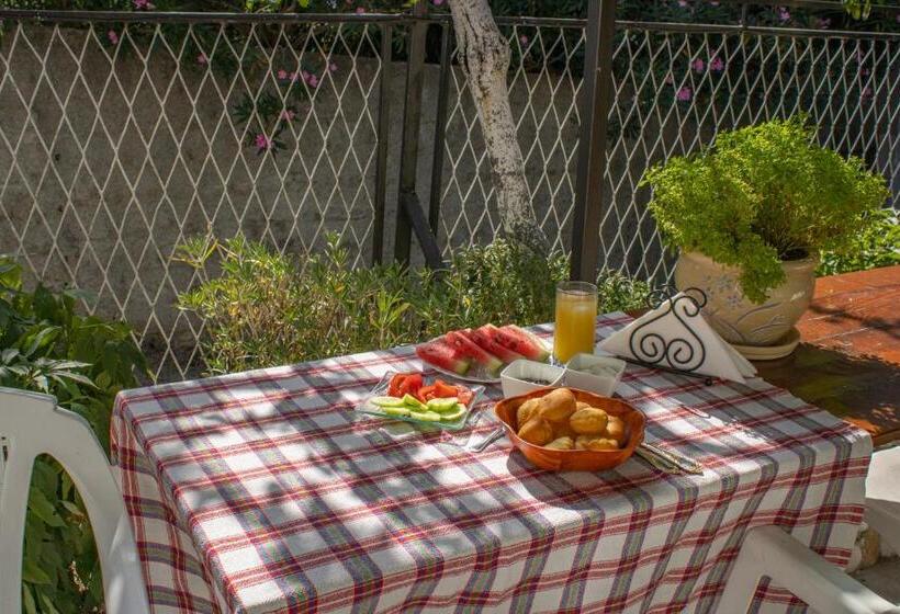 اتاق استاندارد, Rooms Molabeciri