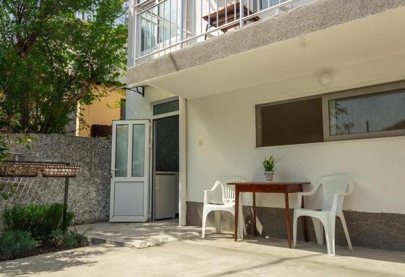 اتاق استاندارد سه نفره, Rooms Molabeciri