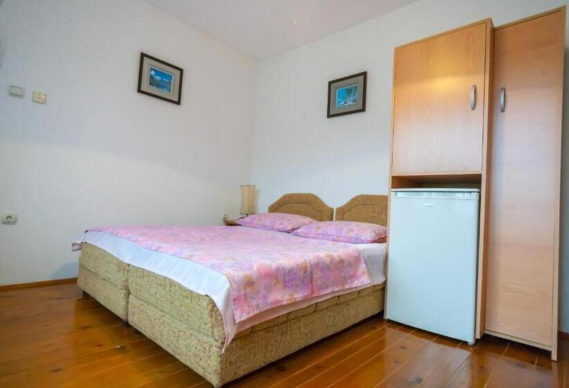 اتاق استاندارد با بالکن, Rooms Molabeciri