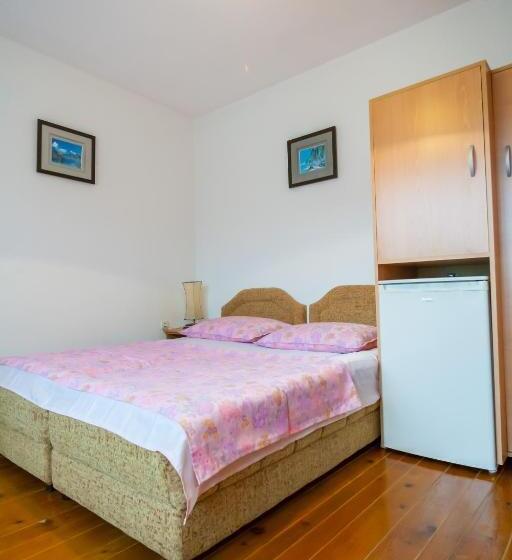 اتاق استاندارد با بالکن, Rooms Molabeciri
