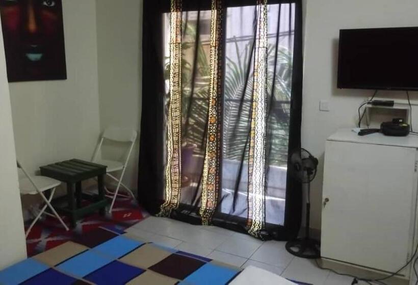 اتاق استاندارد, Dakar International House