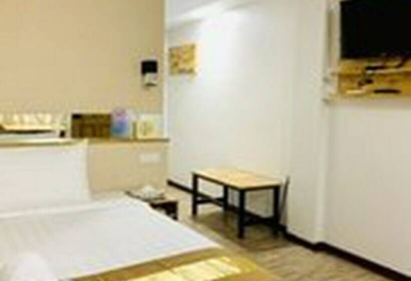 Standard Single Room, Shin Ye Htut