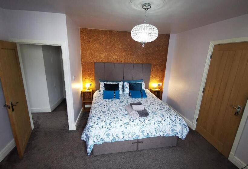 Family Suite, Saracens House