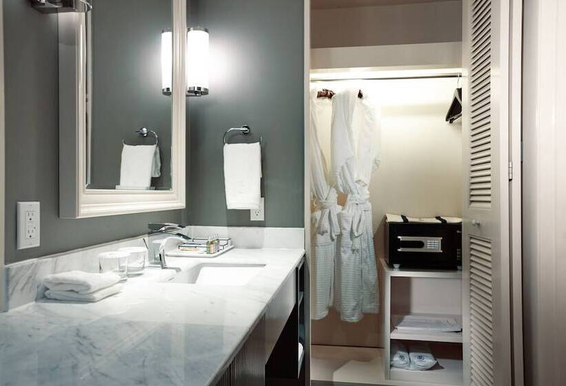 Royal Room, Kensington Hotel Saipan