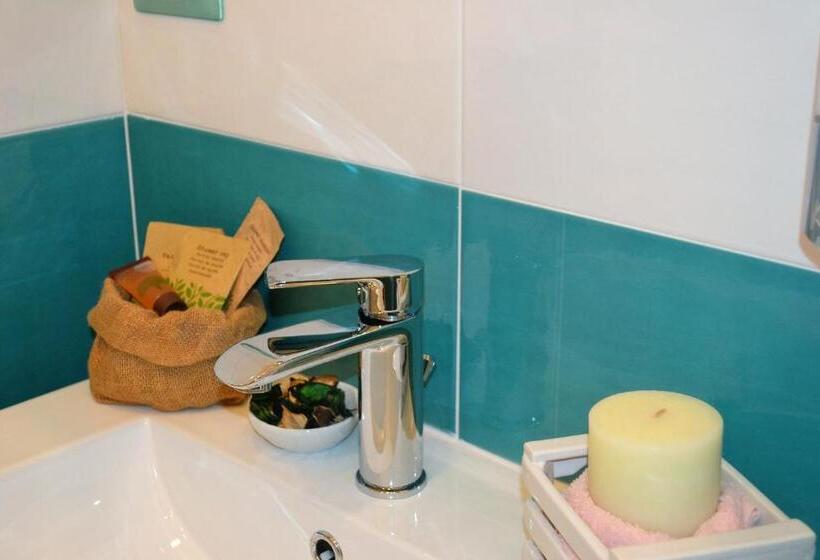 اتاق استاندارد چهار تخته, B&b Sofia