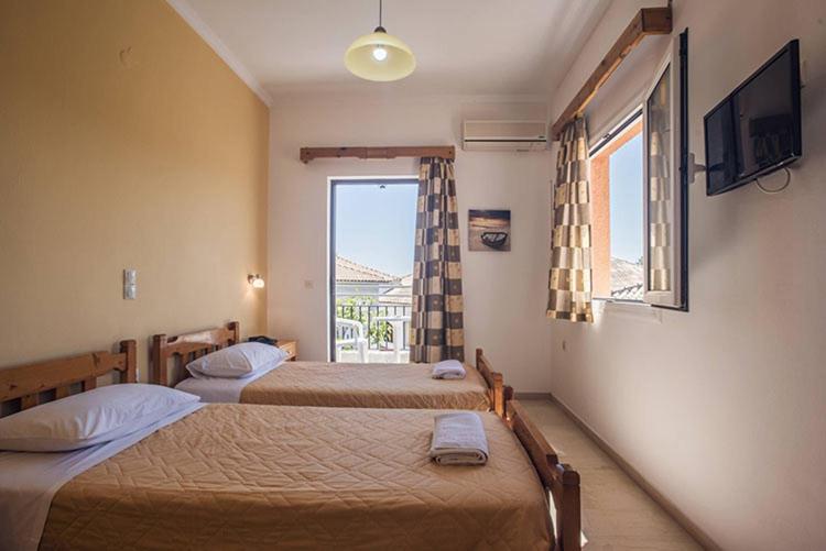اتاق استاندارد با بالکن, Omirico