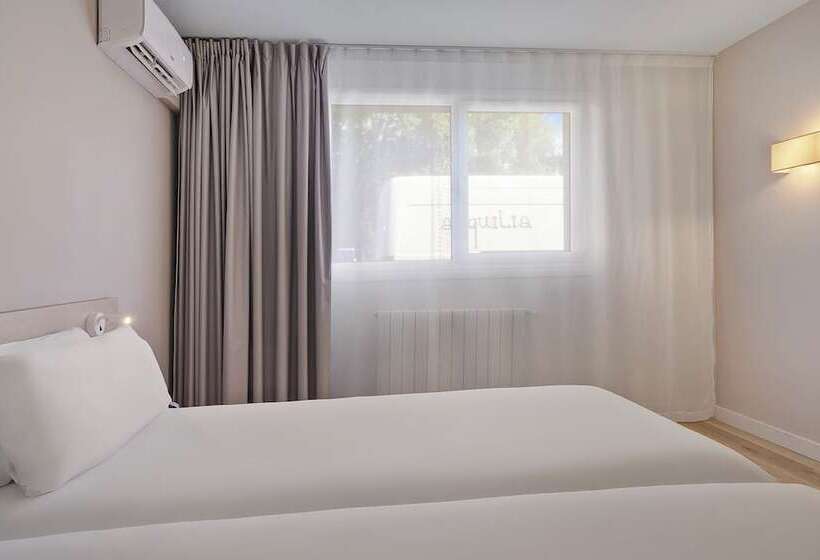 Номер Стандарт, B&b Hotel Oviedo