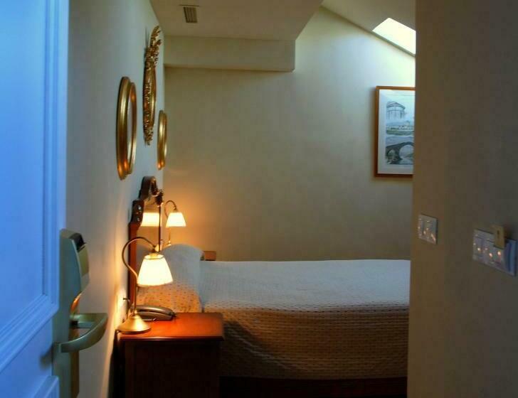펜트하우스 룸, Arcea Gran Hotel Pelayo