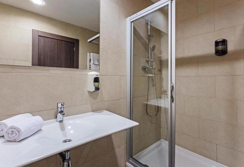 Номер Стандарт Индивидуальный, B&b Hotel Oviedo
