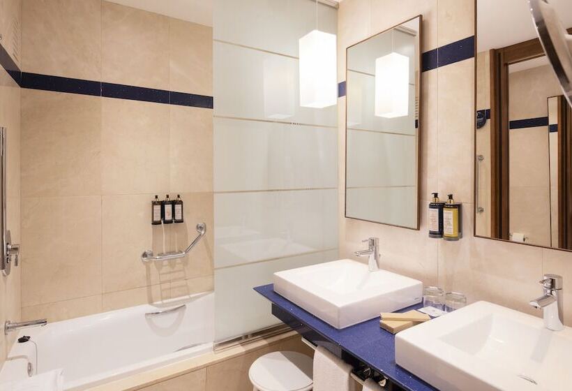 اتاق پرمیوم, Eurostars Hotel De La Reconquista