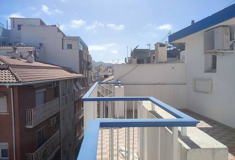 اتاق سوپریور با چشم‌انداز شهر, Flats Friends Mar Blau