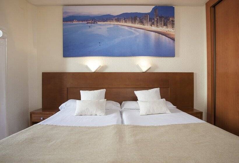 اتاق استاندارد با چشم‌انداز استخر, Magic Villa De Benidorm