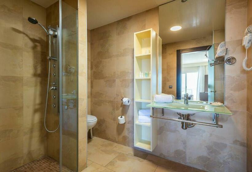 اتاق استاندارد چهار تخته, Condesa